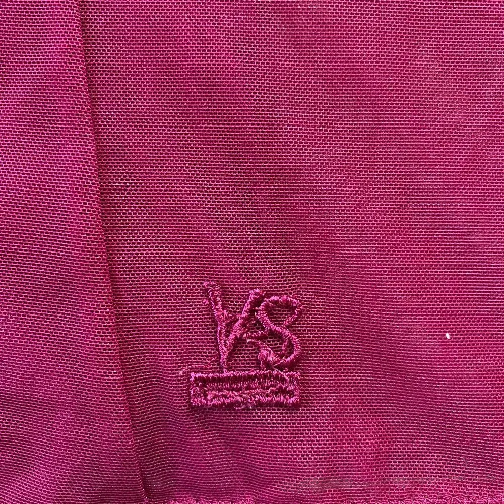 Victoria's Secret lingerie cranberry 34B underwire adjustable back and straps - Picture 10 of 13